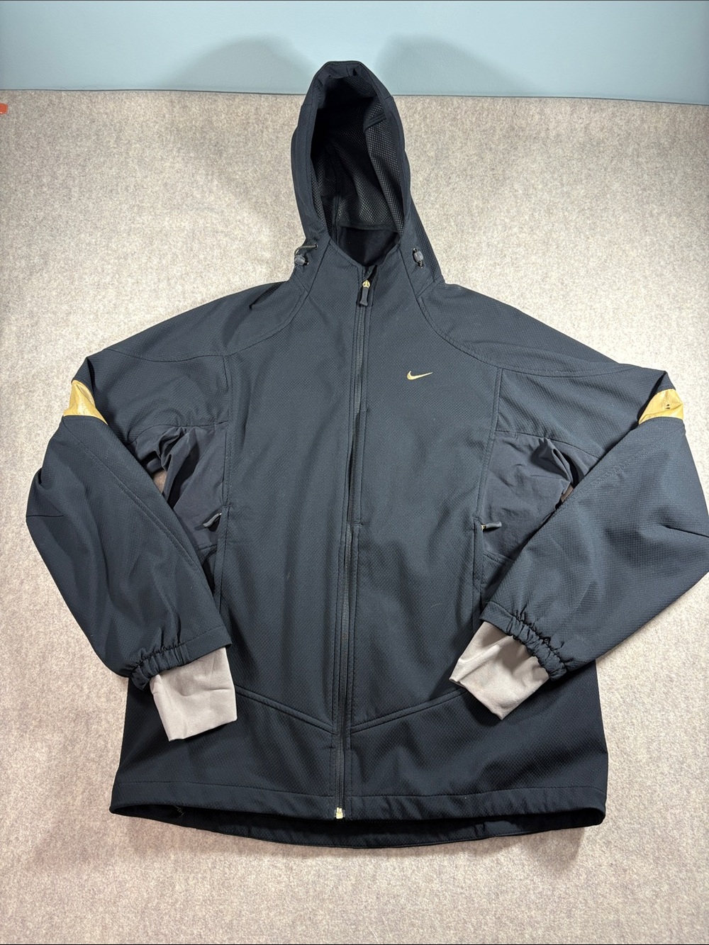 Nike Sphere Pro Vintage Performance Full Zip Hoodie Jacket Black Gold Size L EUC